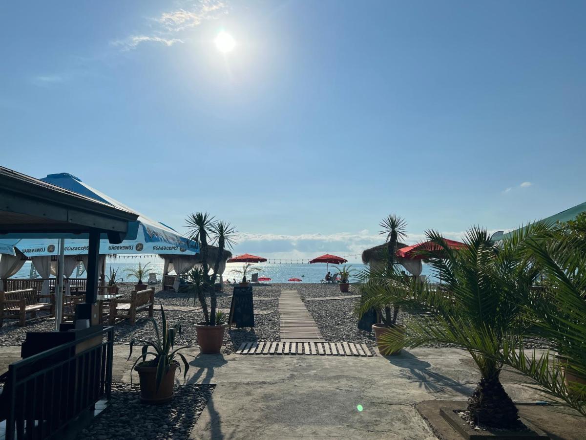 Kvariati Palma Hotel Екстер'єр фото